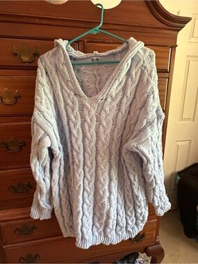 Soft Cable-Knit V-Neck Sweater Hoodie in Light Blue